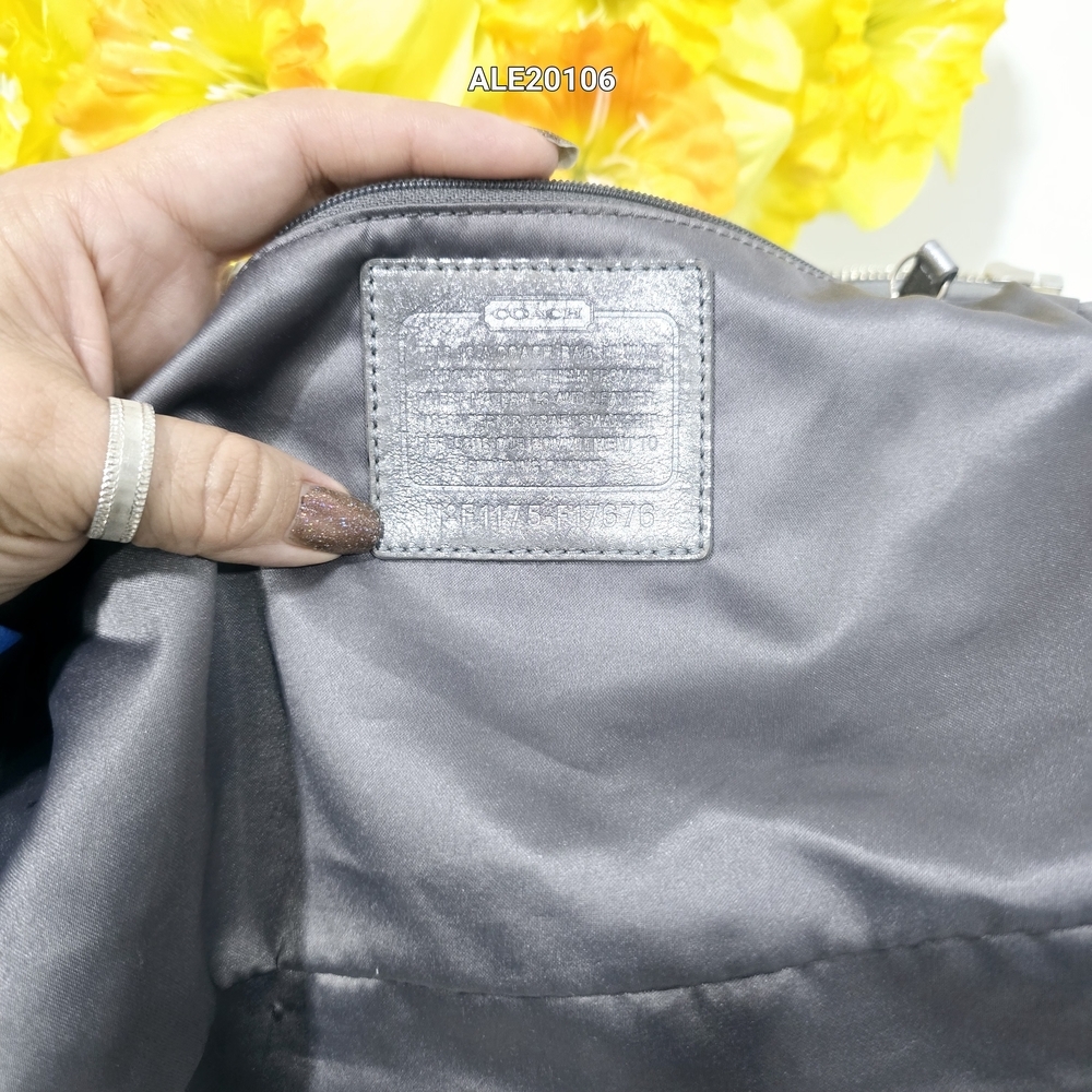 Coach Gallery East West tote bag with signature monogram print in gray and silve - Picture 7 of 16